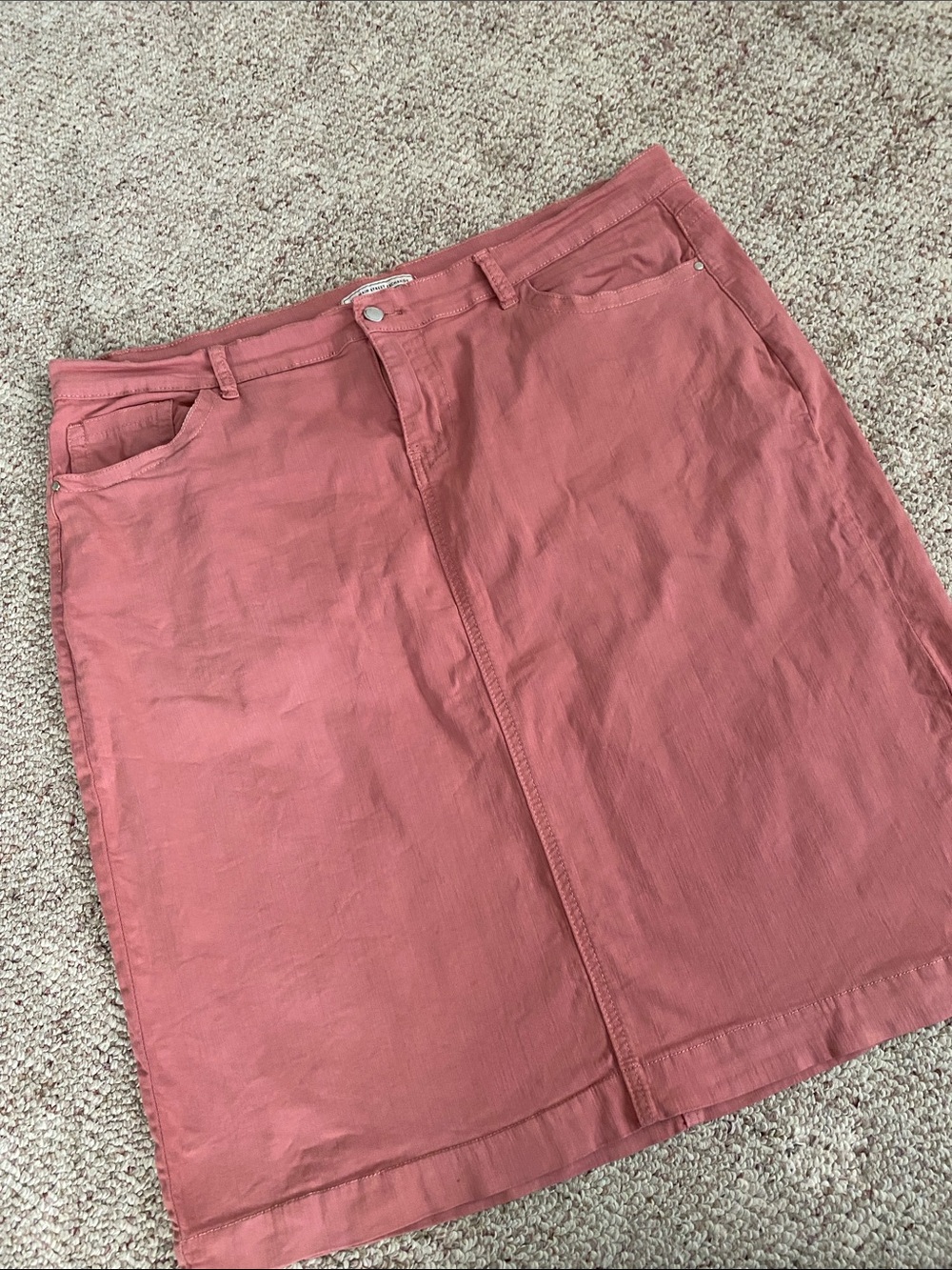 Main Street Exchange Retired Leah Rose Salmon Denim Pencil Skirt - Picture 1 of 4